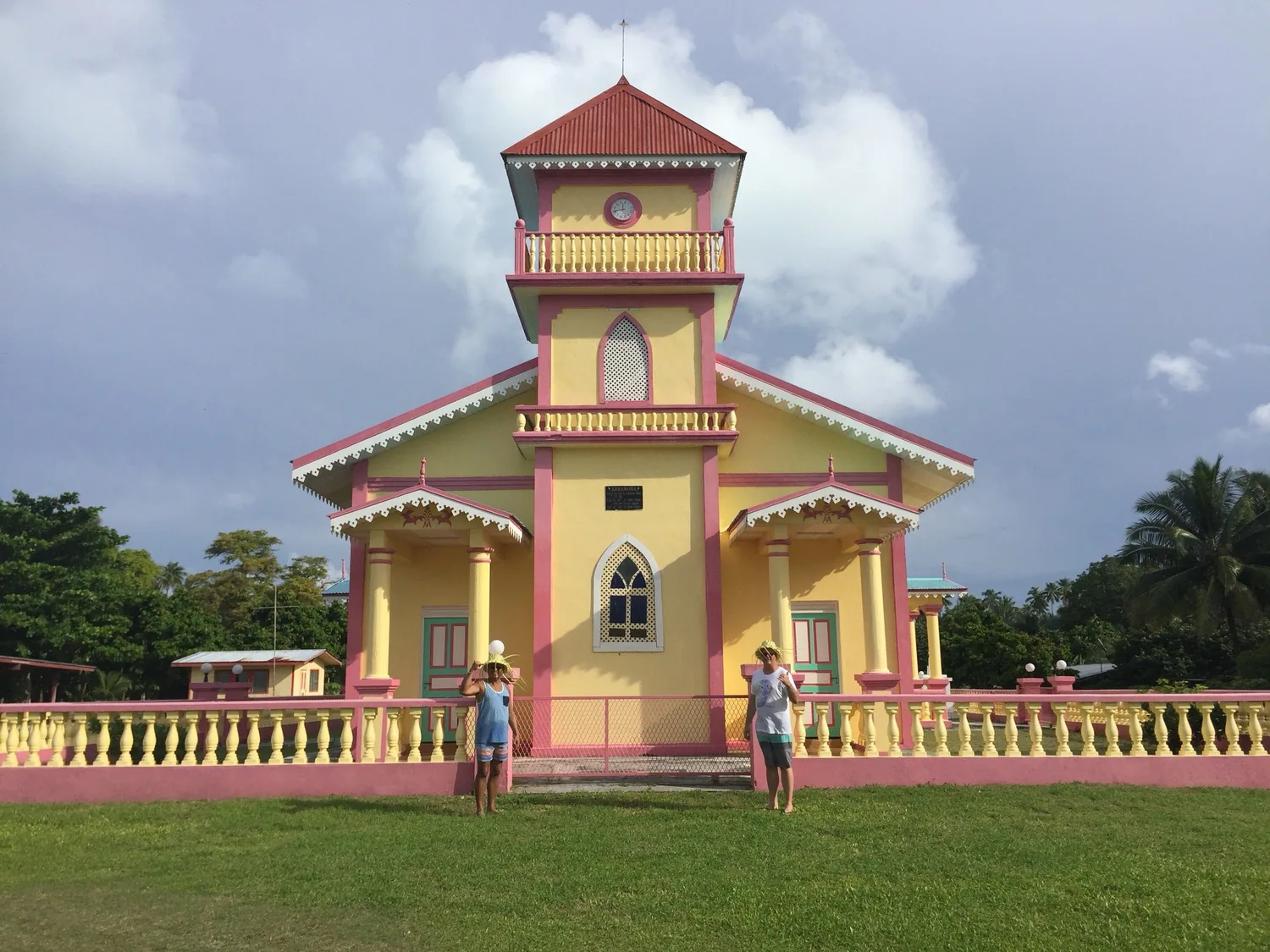 Village et église des Tuamotu